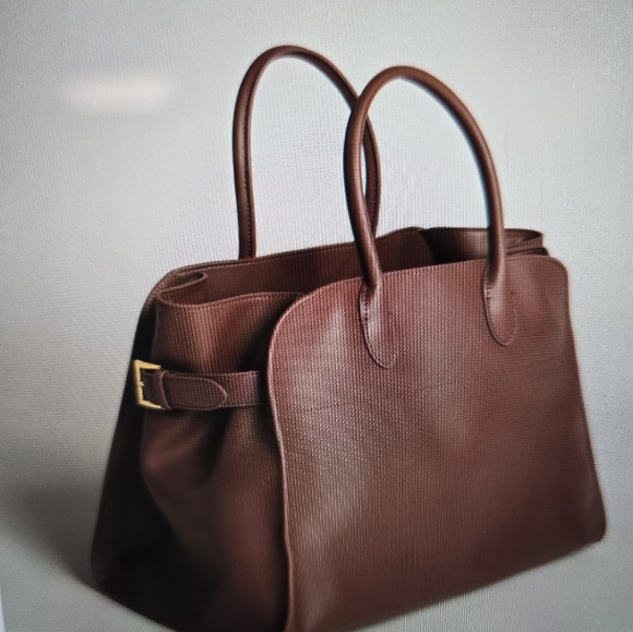 HANDBAGS - Picture 4 of 7